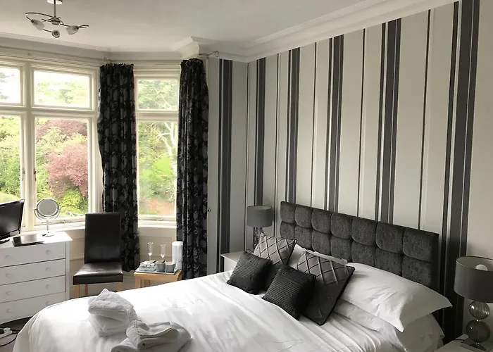 The Grove Bed & Breakfast