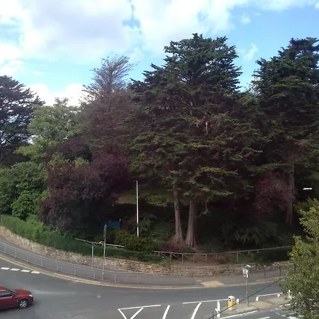 住宿加早餐酒店 格罗夫旅馆