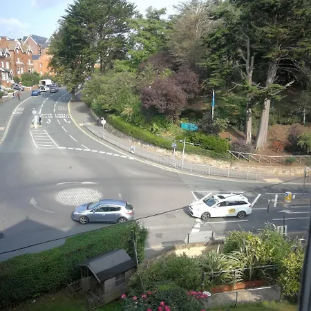 The Grove Frühstückspension