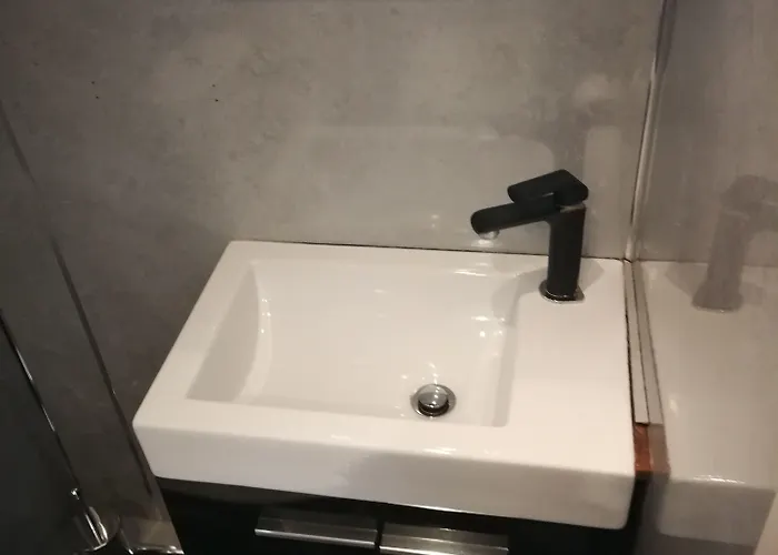 The Grove Bed & Breakfast