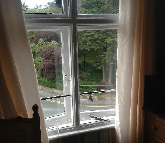 The Grove Bed & Breakfast