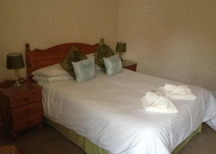 The Grove B&B 휫비