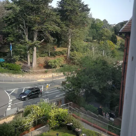 Nocleg ze śniadaniem The Grove 4*